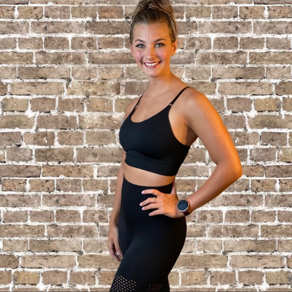 Black fitness apparel set